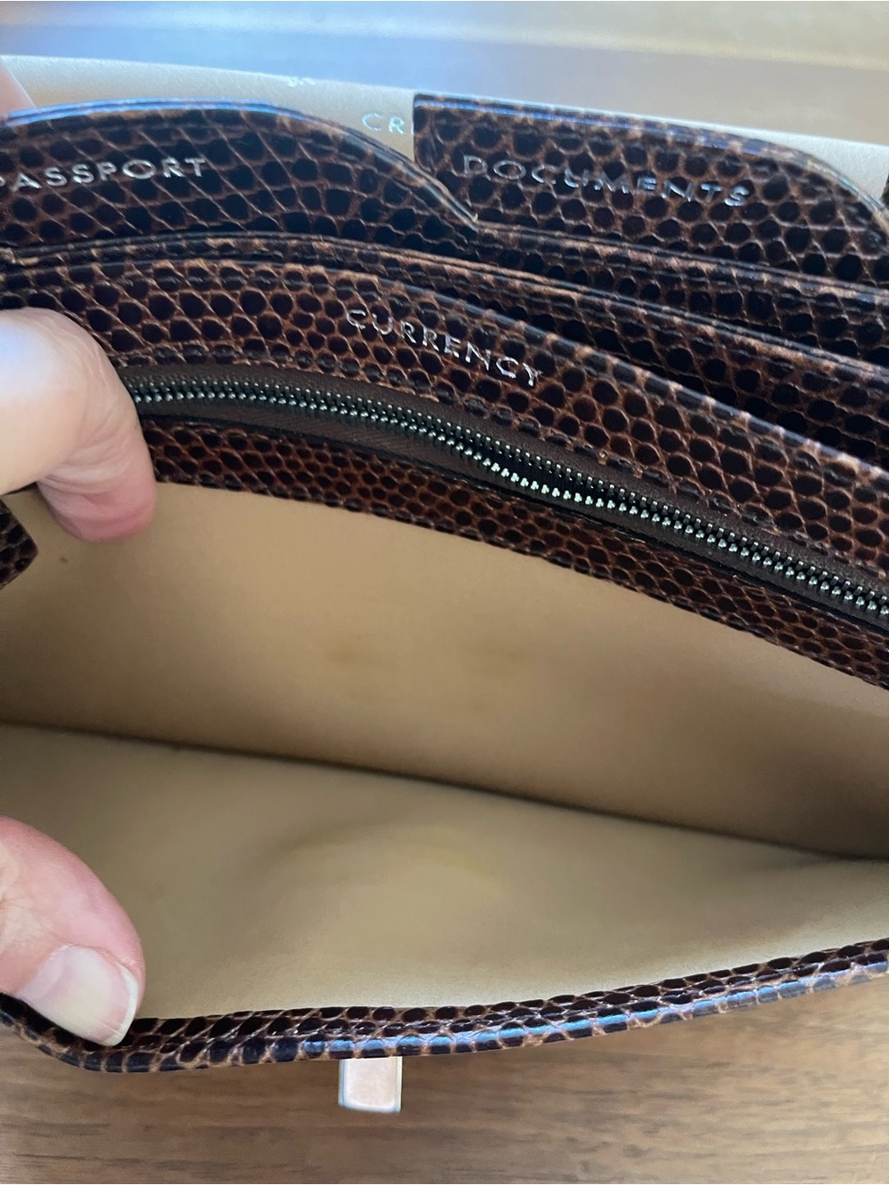 Smythson of the Bond Street snake Textured Leather Envelope travel Clutch wallet - Picture 11 of 16